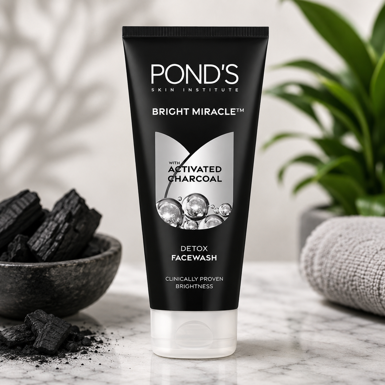 Activated Charcoal Face Wash | POND'S